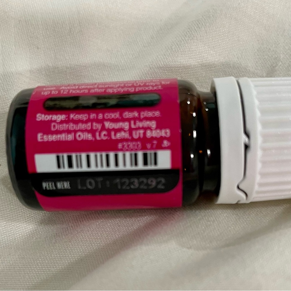 Young Living Acceptance Essential Oil Blend 5ml- Brand New Unopened - Picture 3 of 8